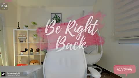 Snapshot of missvancouver_ chatting on 09.17.25 Mafe Jimenez online show from 09.17.25