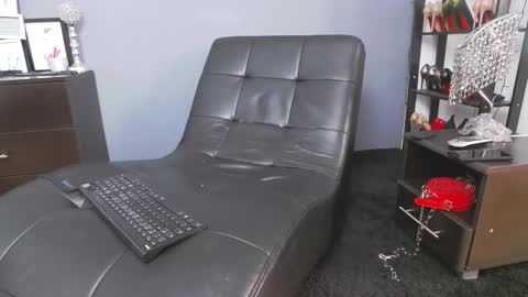 Snapshot of missvontease chatting on 02.16.25 Miss Von Tease online show from 02.16.25