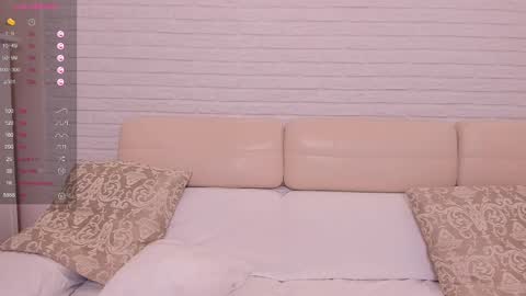 Snapshot of missxcaprice chatting on 03.09.25 missxcaprice online show from 03.09.25