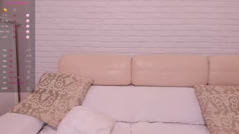 missxcaprice online show from 10.07.25