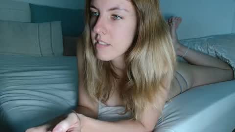 Snapshot of missxmonique chatting on 03.02.26 Monique online show from 03.02.26