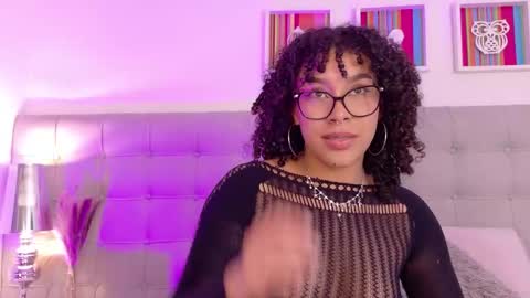 Missy Gainer online show from 09.28.25