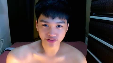 Snapshot of mister_officer chatting on 04.20.26 SAINT SACHI will make your day online show from 04.20.26