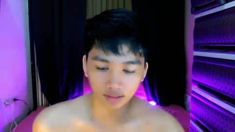 Snapshot of mister_officer chatting on 04.21.26 SAINT SACHI will make your day online show from 04.21.26