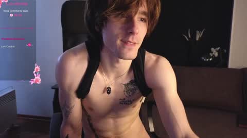 Snapshot of misterhult chatting on 12.08.24 My name is Anton Bogatyrev online show from 12.08.24