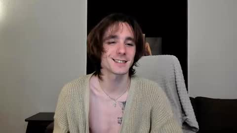 Snapshot of misterhult chatting on 02.16.25 My name is Anton Bogatyrev online show from 02.16.25