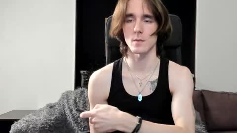 Snapshot of misterhult chatting on 02.20.25 My name is Anton Bogatyrev online show from 02.20.25