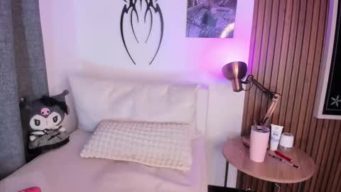 Snapshot of misticred chatting on 03.14.26 misticred online show from 03.14.26