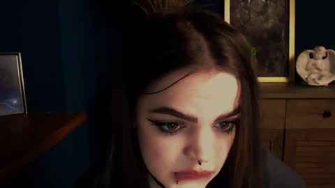 Snapshot of misticwave chatting on 11.28.25 Ines online show from 11.28.25