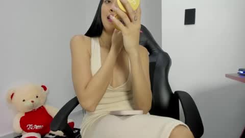 Snapshot of mistress_findom chatting on 06.14.26 mistress_findom online show from 06.14.26