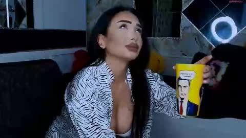 Snapshot of mistress_meryem chatting on 11.08.25 mistress_meryem online show from 11.08.25