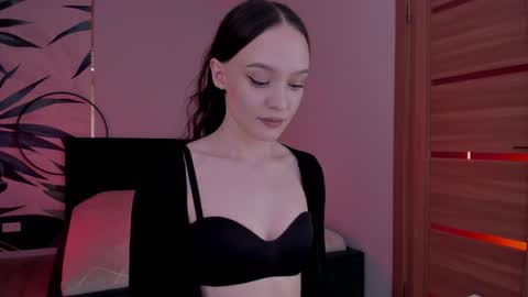 Mistress Mia online show from 12.04.24