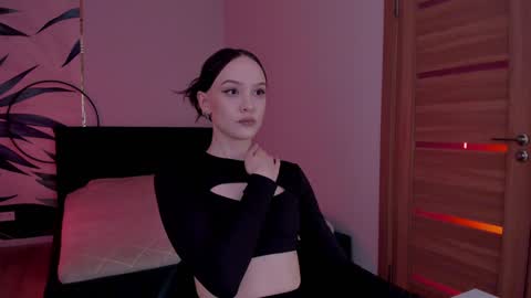 Mistress Mia online show from 12.16.24