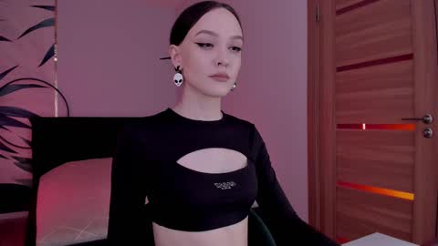 Mistress Mia online show from 02.18.25