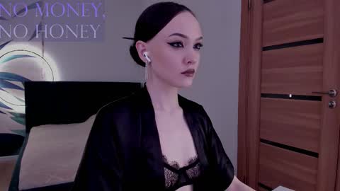 Mistress Mia online show from 12.02.25