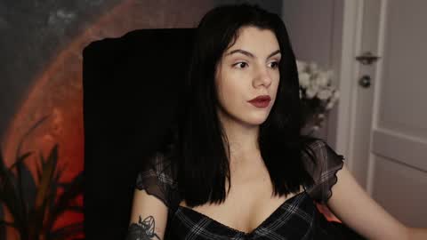 Snapshot of mistress_rochelle chatting on 02.02.25 Miss Rochelle online show from 02.02.25