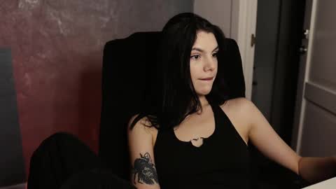 Snapshot of mistress_rochelle chatting on 03.01.25 Miss Rochelle online show from 03.01.25