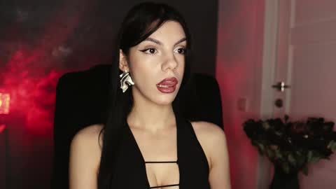 Snapshot of mistress_rochelle chatting on 10.08.25 Miss Rochelle online show from 10.08.25