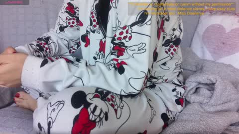 Snapshot of mistressdaenerys chatting on 01.28.25 Mistress Daenerys online show from 01.28.25