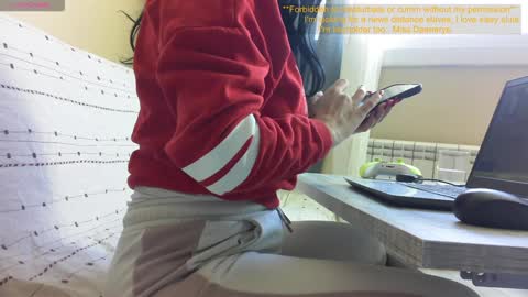 Snapshot of mistressdaenerys chatting on 02.04.25 Mistress Daenerys online show from 02.04.25