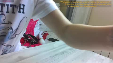 Snapshot of mistressdaenerys chatting on 03.05.25 Mistress Daenerys online show from 03.05.25