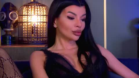 Elenia online show from 01.16.26