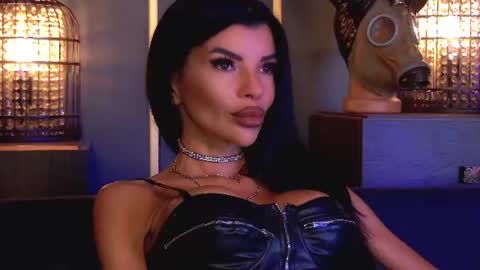 Snapshot of mistresselenia chatting on 07.04.26 Elenia online show from 07.04.26