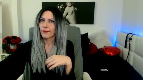 Snapshot of mistressevelyn_ chatting on 02.26.25 MistressEvelyn online show from 02.26.25