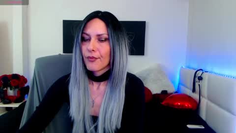 Snapshot of mistressevelyn_ chatting on 02.28.25 MistressEvelyn online show from 02.28.25
