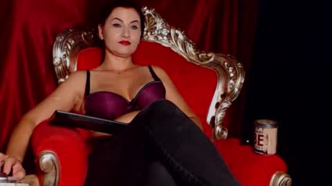 Mistress Fabiola   online show from 09.17.25