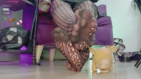 Snapshot of mistressjm_ chatting on 02.23.26 Jhadee online show from 02.23.26