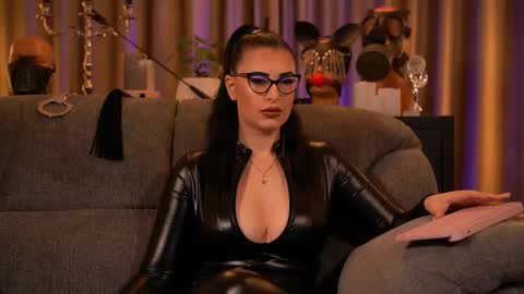 Mistress Kelly online show from 09.28.25