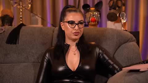 Mistress Kelly online show from 12.21.25