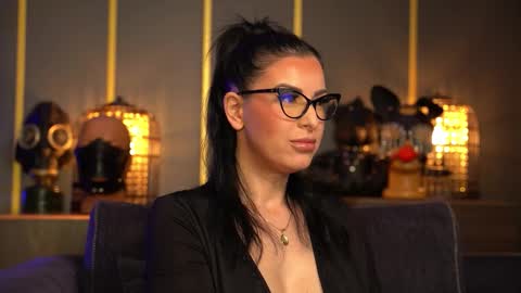 Mistress Kelly online show from 03.06.26