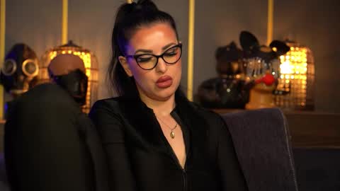 Mistress Kelly online show from 03.08.26