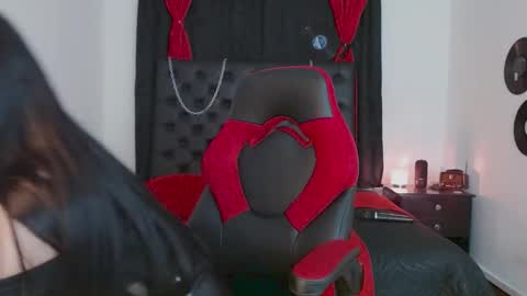 Mistresslombana online show from 12.31.24