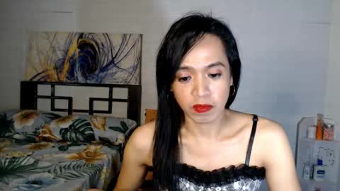 Snapshot of mistressnicoletrans chatting on 02.01.25 SexyCutieNicole online show from 02.01.25