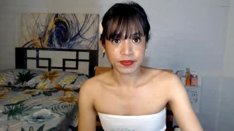 Snapshot of mistressnicoletrans chatting on 02.14.25 SexyCutieNicole online show from 02.14.25