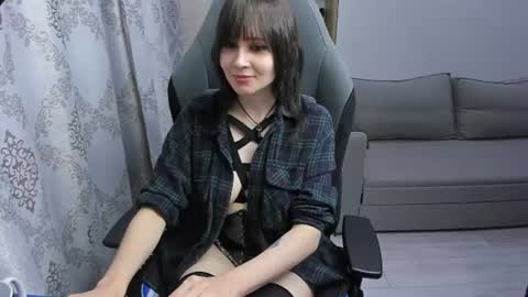 Snapshot of misty_dark chatting on 06.25.26 misty_dark online show from 06.25.26