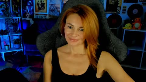 Snapshot of mistybarnes chatting on 12.15.24 MistyBarnes NONUDE MODEL online show from 12.15.24
