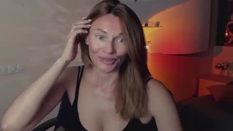 Snapshot of mistybarnes chatting on 06.13.26 MistyBarnes NONUDE MODEL online show from 06.13.26
