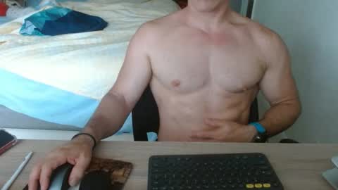 Snapshot of mitcheli chatting on 09.17.25 Onlyfans online show from 09.17.25