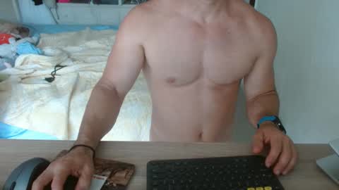 Snapshot of mitcheli chatting on 09.22.25 Onlyfans online show from 09.22.25