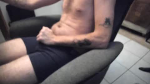 Snapshot of mitchelletbella chatting on 01.26.25 MitchellBWC online show from 01.26.25