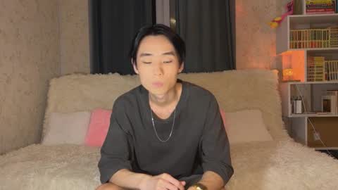 Snapshot of miti_121 chatting on 10.03.25 Johnny online show from 10.03.25