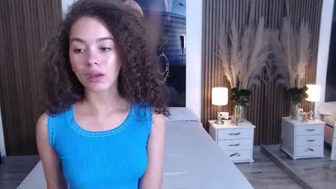 Snapshot of miticabrennet chatting on 09.25.25 Mtica Brennet online show from 09.25.25