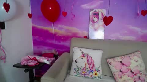 Snapshot of mitsuri_nyx chatting on 02.17.26 mitsuri_nyx online show from 02.17.26