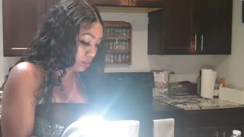 Snapshot of mixedlovers chatting on 09.15.25 Precious online show from 09.15.25