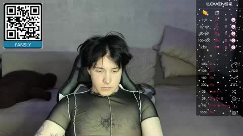 Snapshot of miya_meow_miku chatting on 09.29.25 MeowMiku online show from 09.29.25