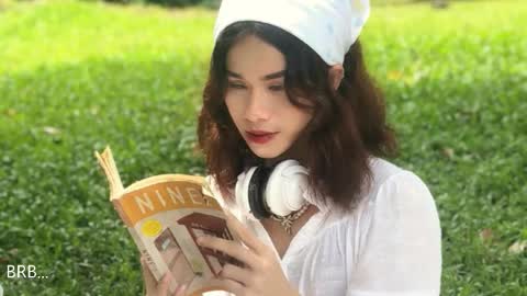 Miyakabebe online show from 10.21.25